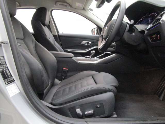 ＢＭＷ ３シリーズ ３１８Ｉ ４０ＴＨ アニバーサリー エディション R3年 (近畿) 99