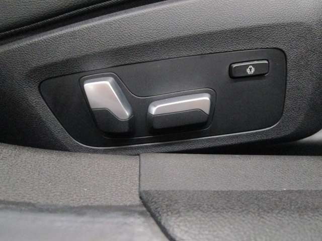 ＢＭＷ ３シリーズ ３１８Ｉ ４０ＴＨ アニバーサリー エディション R3年 (近畿) 99