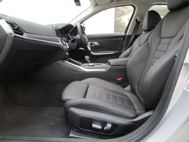 ＢＭＷ ３シリーズ ３１８Ｉ ４０ＴＨ アニバーサリー エディション R3年 (近畿) 99