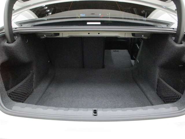 ＢＭＷ ３シリーズ ３１８Ｉ ４０ＴＨ アニバーサリー エディション R3年 (近畿) 99