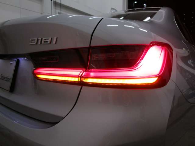 ＢＭＷ ３シリーズ ３１８Ｉ ４０ＴＨ アニバーサリー エディション R3年 (近畿) 99