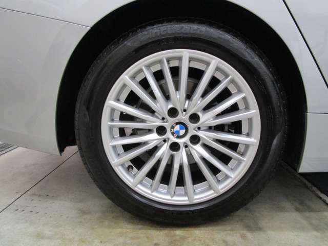 ＢＭＷ ３シリーズ ３１８Ｉ ４０ＴＨ アニバーサリー エディション R3年 (近畿) 99