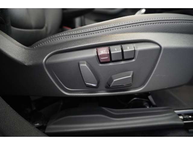 ＢＭＷ Ｘ１ Ｘドライブ １８Ｄ Ｘライン ４ＷＤ R4年 (近畿) 99