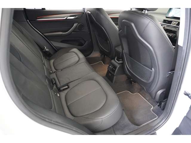 ＢＭＷ Ｘ１ Ｘドライブ １８Ｄ Ｘライン ４ＷＤ R4年 (近畿) 99