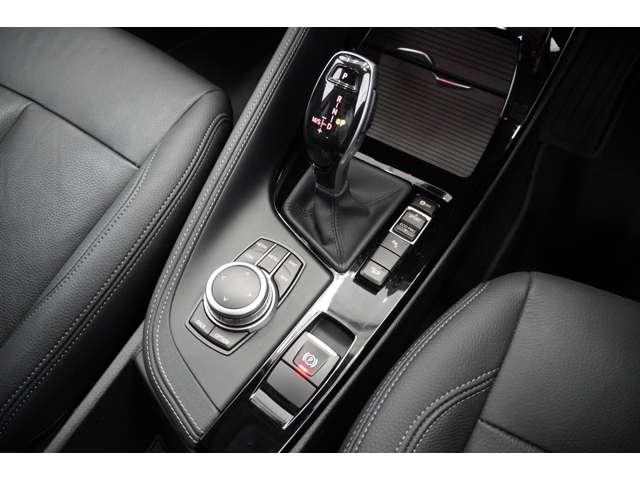 ＢＭＷ Ｘ１ Ｘドライブ １８Ｄ Ｘライン ４ＷＤ R4年 (近畿) 99