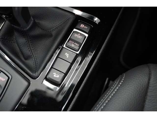 ＢＭＷ Ｘ１ Ｘドライブ １８Ｄ Ｘライン ４ＷＤ R4年 (近畿) 99