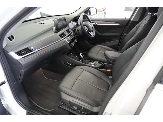 ＢＭＷ Ｘ１ Ｘドライブ １８Ｄ Ｘライン ４ＷＤ R4年 (近畿) 99