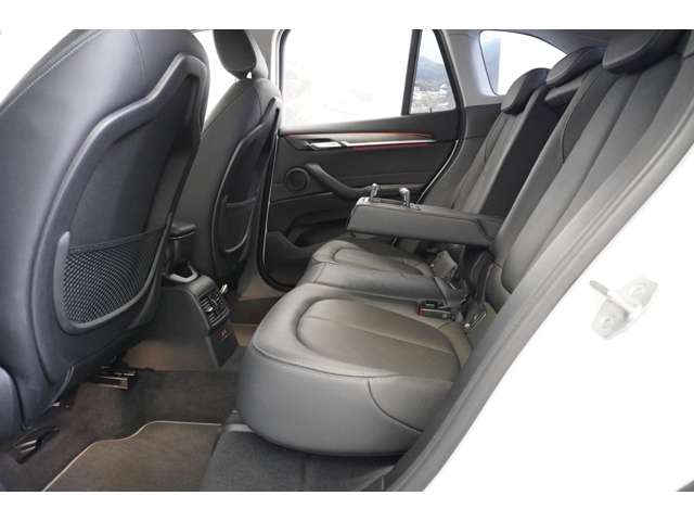 ＢＭＷ Ｘ１ Ｘドライブ １８Ｄ Ｘライン ４ＷＤ R4年 (近畿) 99