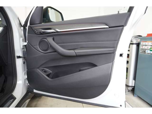 ＢＭＷ Ｘ１ Ｘドライブ １８Ｄ Ｘライン ４ＷＤ R4年 (近畿) 99