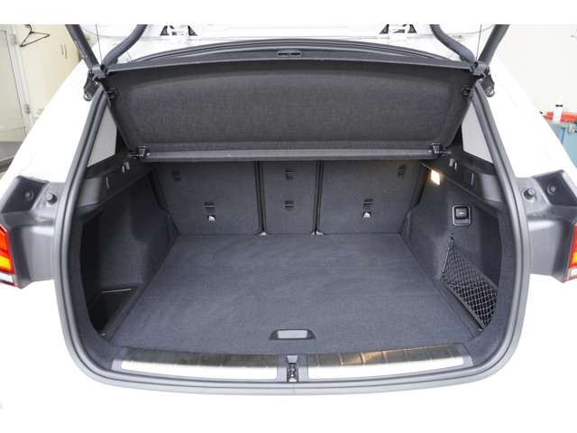 ＢＭＷ Ｘ１ Ｘドライブ １８Ｄ Ｘライン ４ＷＤ R4年 (近畿) 99