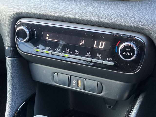 トヨタ ヤリス １．０ Ｇ R3年 (東海) 99