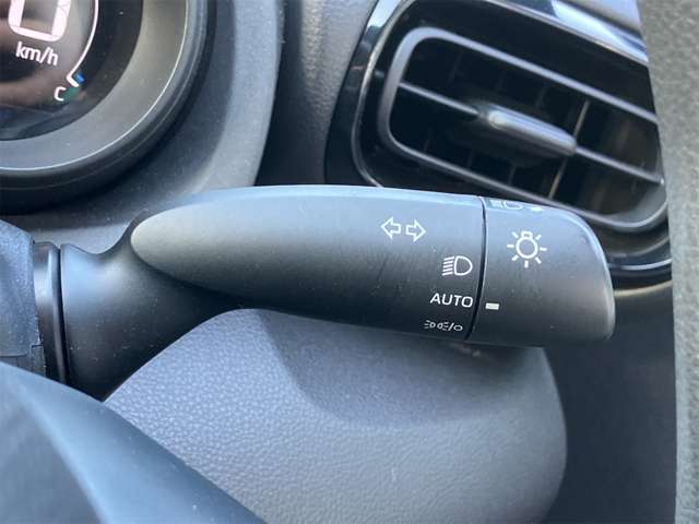 トヨタ ヤリス １．０ Ｇ R3年 (東海) 99