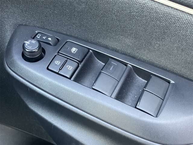 トヨタ ヤリス １．０ Ｇ R3年 (東海) 99