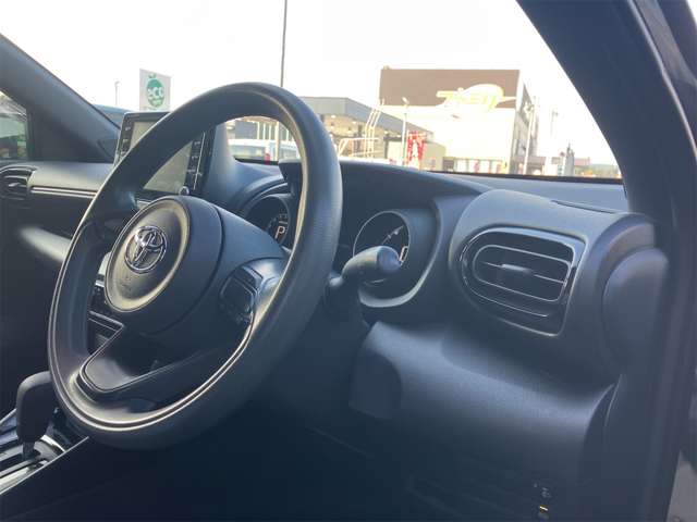 トヨタ ヤリス １．０ Ｇ R3年 (東海) 99