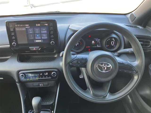 トヨタ ヤリス １．０ Ｇ R3年 (東海) 99