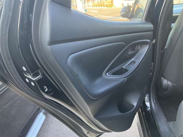 トヨタ ヤリス １．０ Ｇ R3年 (東海) 99