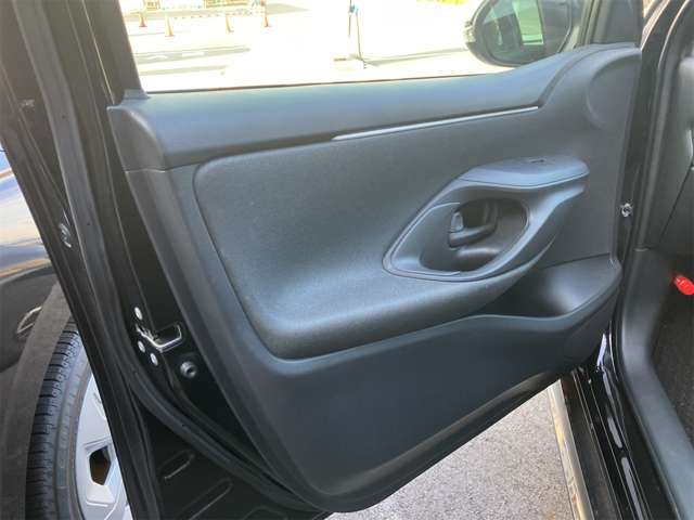 トヨタ ヤリス １．０ Ｇ R3年 (東海) 99