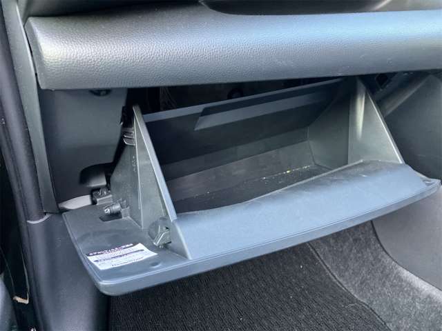 トヨタ ヤリス １．０ Ｇ R3年 (東海) 99