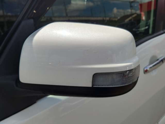 日産 セレナ ２．０ ハイウェイスター Ｓ－ＨＹＢＲＩＤ H26年 (中国) 99