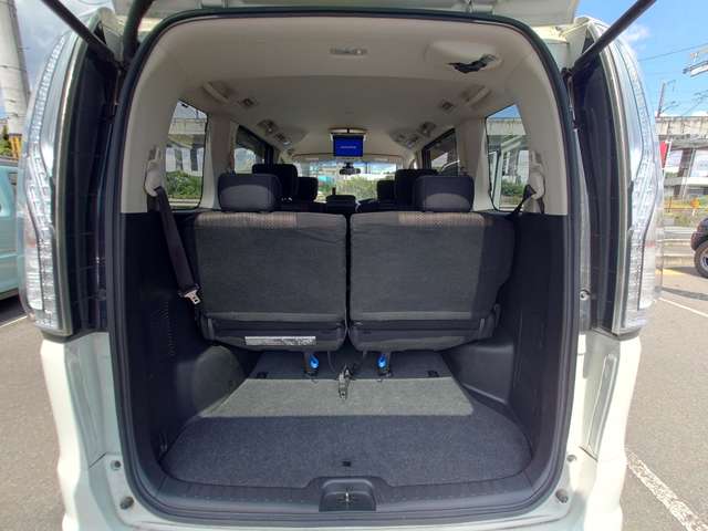 日産 セレナ ２．０ ハイウェイスター Ｓ－ＨＹＢＲＩＤ H26年 (中国) 99