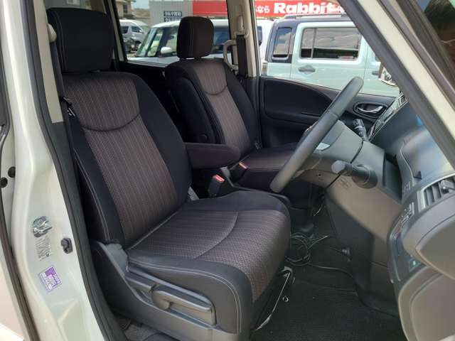 日産 セレナ ２．０ ハイウェイスター Ｓ－ＨＹＢＲＩＤ H26年 (中国) 99