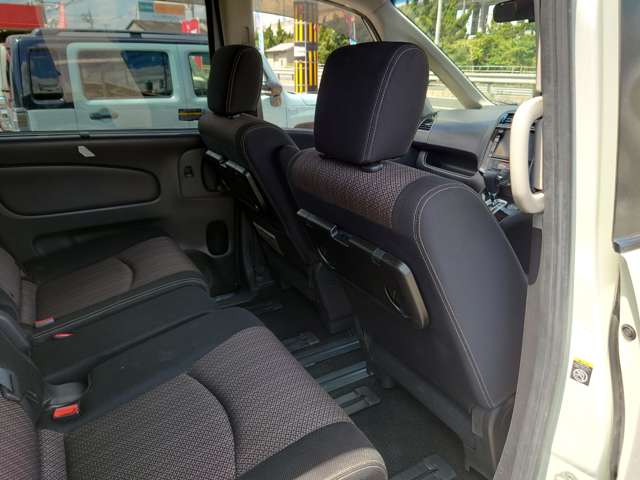 日産 セレナ ２．０ ハイウェイスター Ｓ－ＨＹＢＲＩＤ H26年 (中国) 99