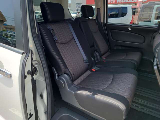 日産 セレナ ２．０ ハイウェイスター Ｓ－ＨＹＢＲＩＤ H26年 (中国) 99