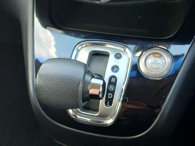 日産 セレナ ２．０ ハイウェイスター Ｓ－ＨＹＢＲＩＤ H26年 (中国) 99