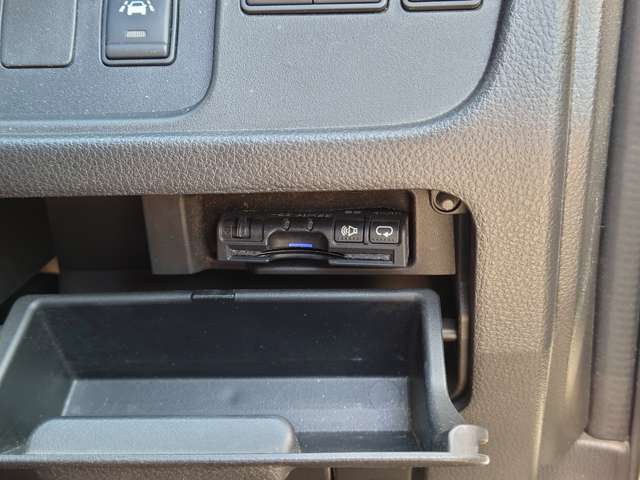 日産 セレナ ２．０ ハイウェイスター Ｓ－ＨＹＢＲＩＤ H26年 (中国) 99