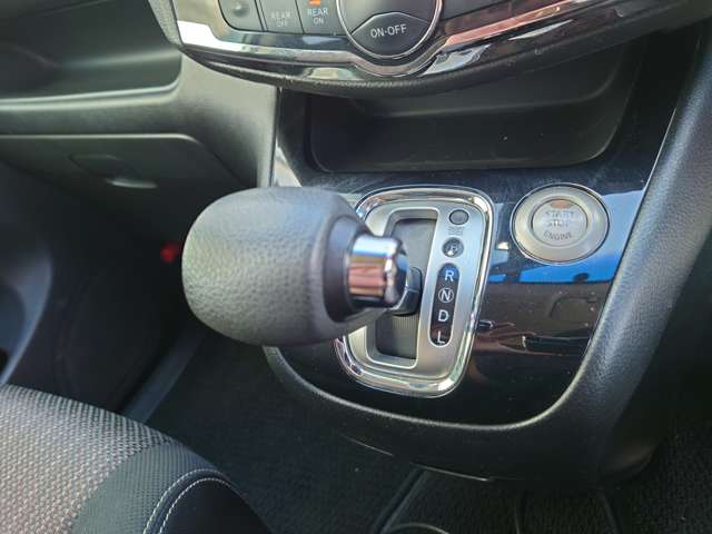 日産 セレナ ２．０ ハイウェイスター Ｓ－ＨＹＢＲＩＤ H26年 (中国) 99