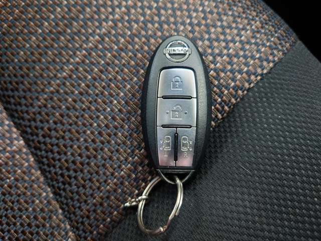 日産 セレナ ２．０ ハイウェイスター Ｓ－ＨＹＢＲＩＤ H26年 (中国) 99