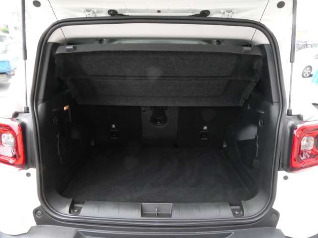 ジープ レネゲード リミテッド R2年 (関東) 99