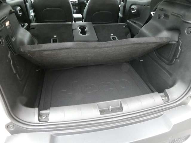 ジープ レネゲード リミテッド R2年 (関東) 99