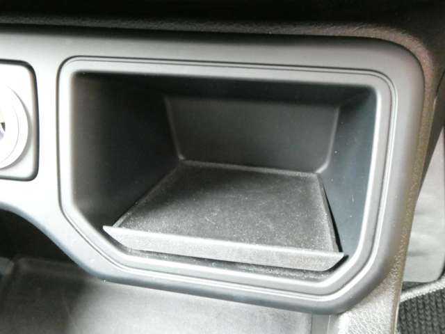 ジープ レネゲード リミテッド R2年 (関東) 99