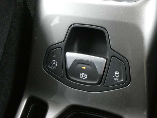 ジープ レネゲード リミテッド R2年 (関東) 99