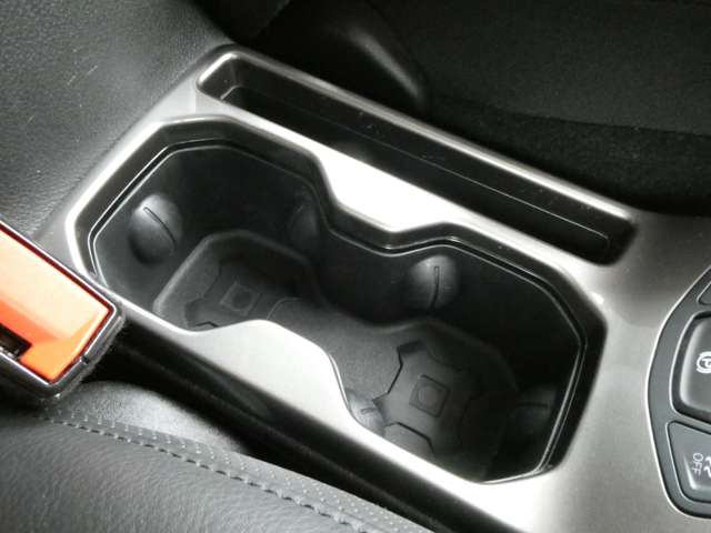 ジープ レネゲード リミテッド R2年 (関東) 99