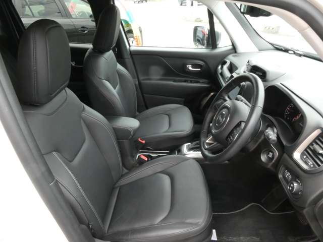 ジープ レネゲード リミテッド R2年 (関東) 99