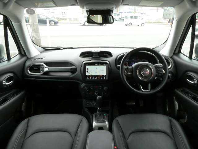 ジープ レネゲード リミテッド R2年 (関東) 99