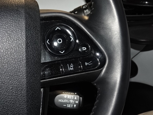 トヨタ プリウス １．８ Ａ R1年 (関東) 99