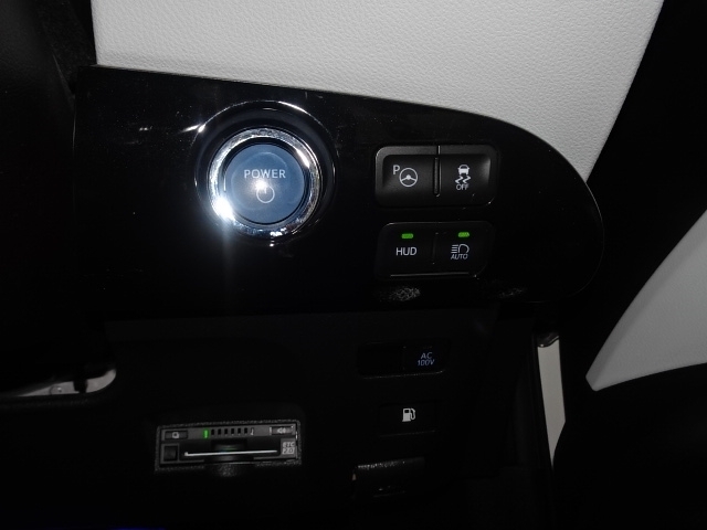 トヨタ プリウス １．８ Ａ R1年 (関東) 99