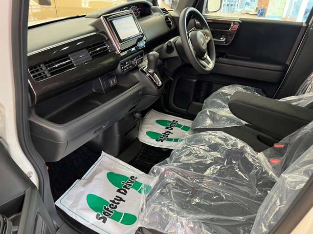 ホンダ Ｎ　ＢＯＸ カスタム ６６０ Ｇ Ｌ ホンダセンシング ４ＷＤ R2年 (北海道) 99