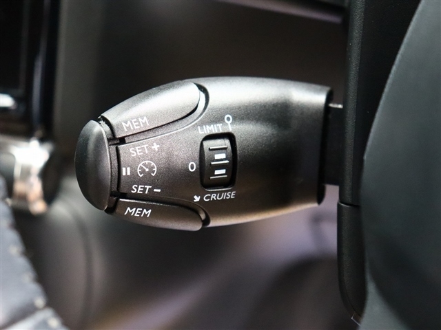 シトロエン Ｃ３ シャイン R1年 (関東) 99