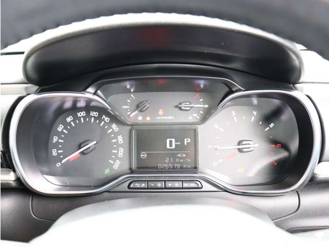 シトロエン Ｃ３ シャイン R1年 (関東) 99