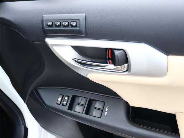 レクサス ＣＴ２００ｈ バージョンＬ H23年 (関東) 99