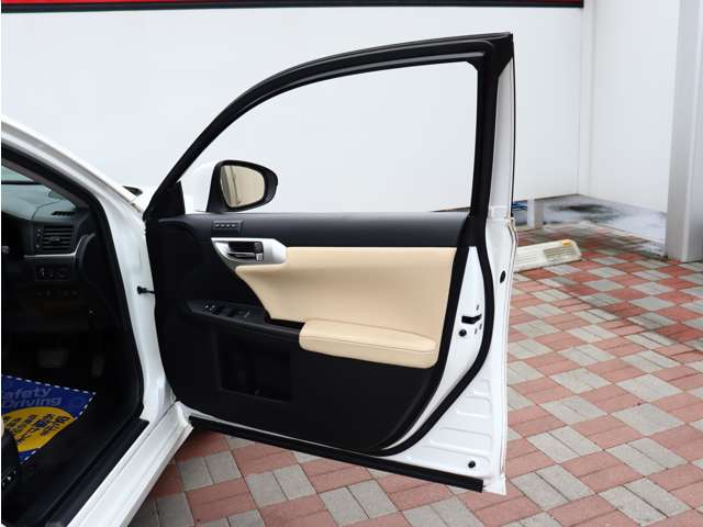 レクサス ＣＴ２００ｈ バージョンＬ H23年 (関東) 99