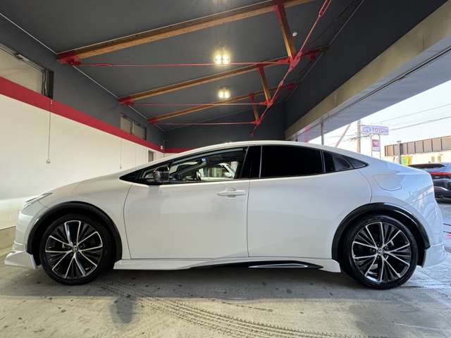 トヨタ プリウス ２．０ Ｚ R5年 (東北) 99