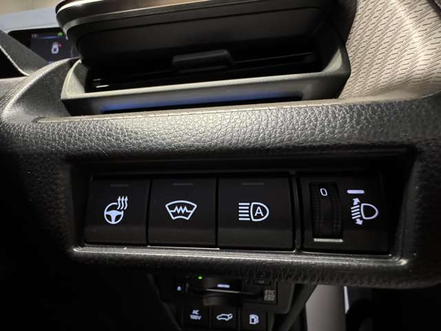 トヨタ プリウス ２．０ Ｚ R5年 (東北) 99