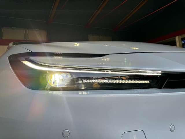 トヨタ プリウス ２．０ Ｚ R5年 (東北) 99