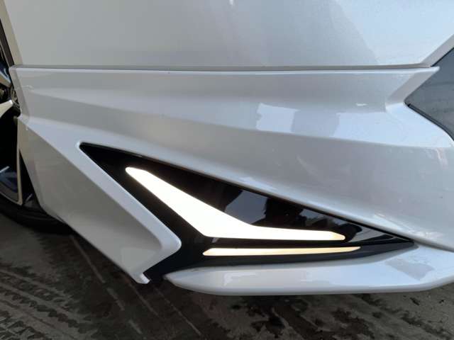 トヨタ プリウス ２．０ Ｚ R5年 (東北) 99