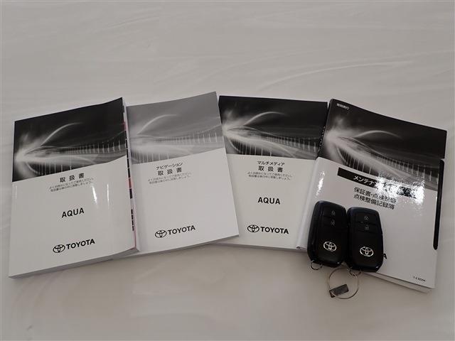 トヨタ アクア １．５ Ｘ R4年 (関東) 99